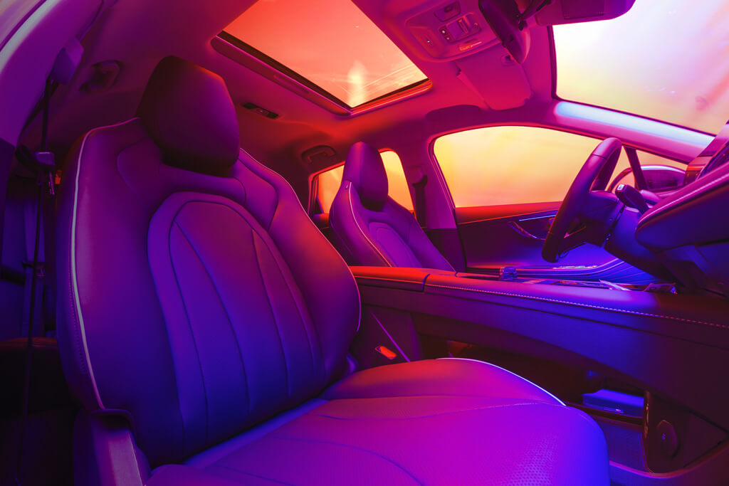 Omoda5 SHS-H - Design interiéru